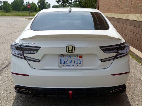 Used 2020 Honda Accord Sport image 9