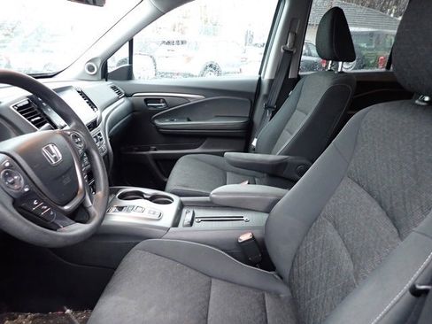 Used 2021 Honda Ridgeline Sport image 10