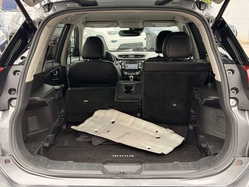 Used 2017 Nissan Rogue SL AWD/4WD image 12