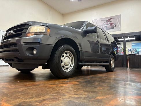 Used 2016 Ford Expedition XL RWD image 11