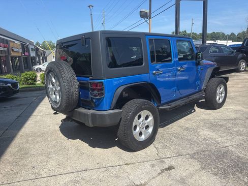 Used 2016 Jeep Wrangler Unlimited Sport w/ Connectivity Group AWD/4WD image 5