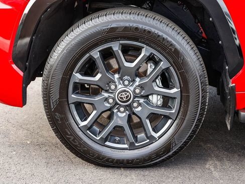 Used 2023 Toyota Sequoia Platinum image 9