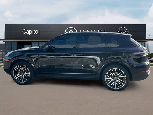 Used 2022 Porsche Cayenne Platinum Edition image 8