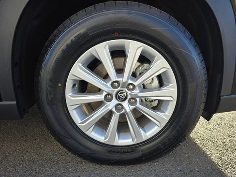 Certified 2025 Toyota Grand Highlander XLE image 9