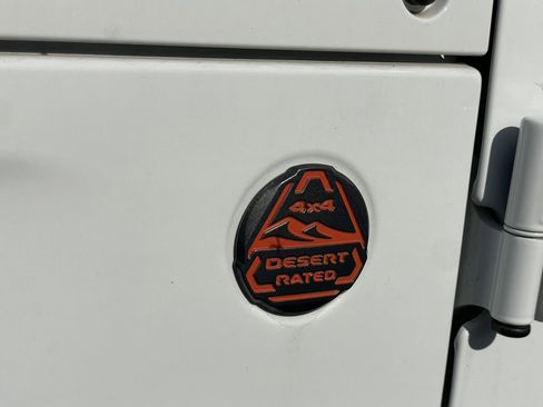 Used 2021 Jeep Gladiator Mojave w/ Safety Group image 11