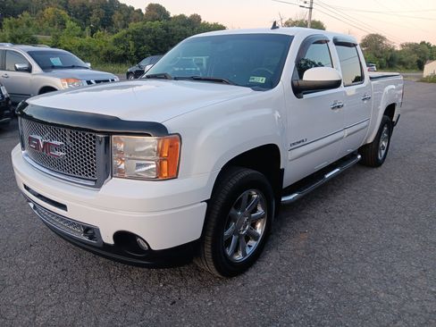 Used 2011 GMC Sierra 1500 Denali AWD/4WD image 1