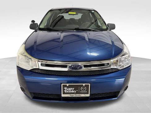 Used 2009 Ford Focus SE image 2