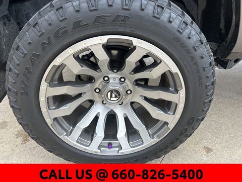 Used 2022 Toyota 4Runner TRD Off-Road Premium w/ TRD Black Wheel Package (TMS) AWD/4WD image 6