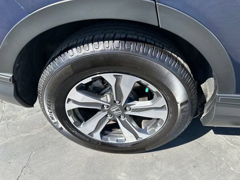 Used 2017 Honda CR-V LX image 9