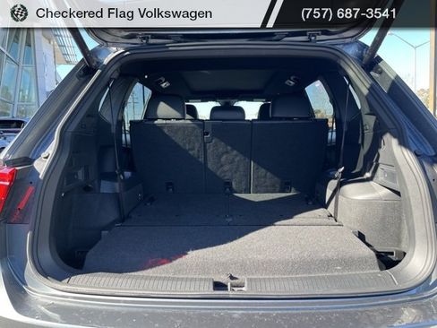 Used 2024 Volkswagen Tiguan SE R-Line image 29
