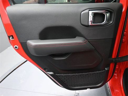 New 2025 Jeep Gladiator Rubicon w/ Convenience Group image 38