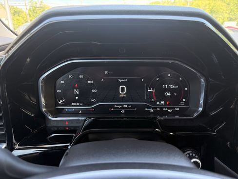 Used 2023 GMC Sierra 1500 SLT w/ SLT Premium Package AWD/4WD image 16