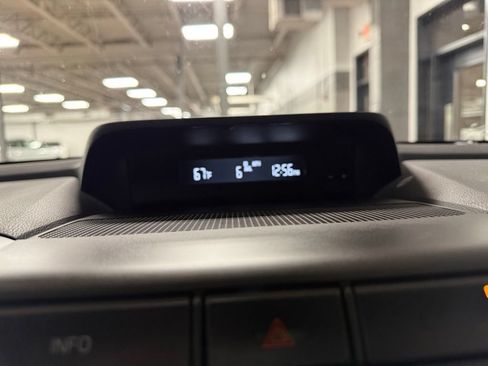 Used 2019 Subaru Ascent Premium AWD/4WD image 12