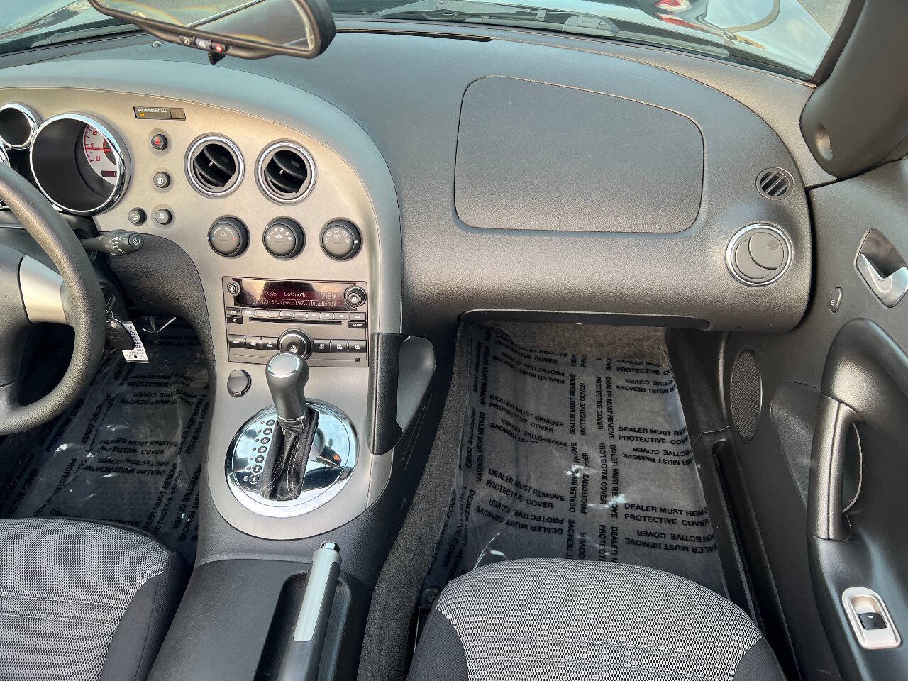 Used 2009 Pontiac Solstice Convertible w/ Preferred Package RWD image 28