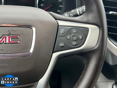 Used 2023 GMC Acadia SLT image 26