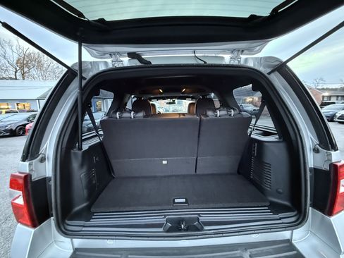 Used 2017 Ford Expedition Limited w/ Equipment Group 301A AWD/4WD image 20