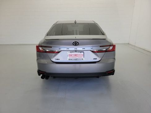 Used 2025 Toyota Camry SE w/ Convenience Package FWD image 6