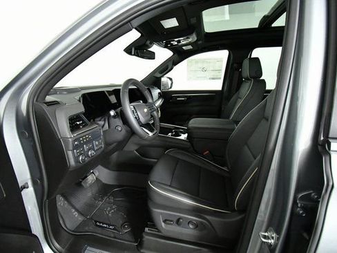 New 2026 Chevrolet Suburban Premier w/ Sun And Tow Package image 5