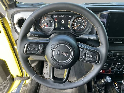 Used 2024 Jeep Gladiator Sport AWD/4WD image 29