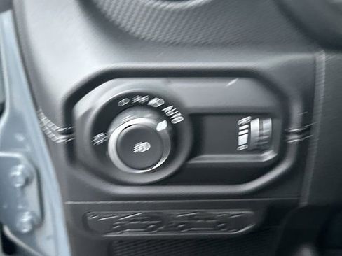 New 2025 Jeep Wrangler Unlimited Rubicon w/ XTREMEE 35" Tire Package image 24