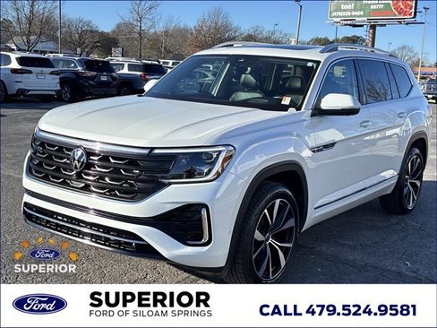 Used 2024 Volkswagen Atlas SEL Premium R-Line image 13