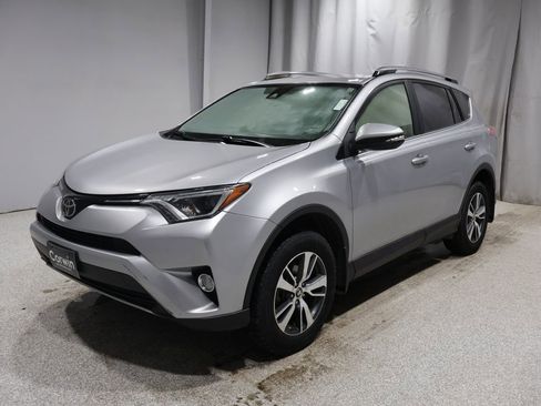 Used 2018 Toyota RAV4 XLE image 5