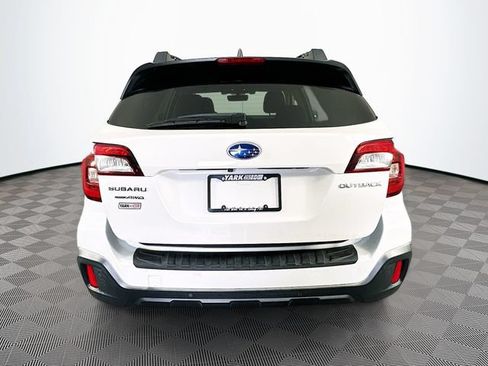 Used 2019 Subaru Outback 2.5i Limited AWD/4WD image 10