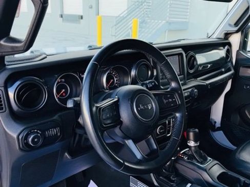 Used 2022 Jeep Wrangler Unlimited Sport image 11