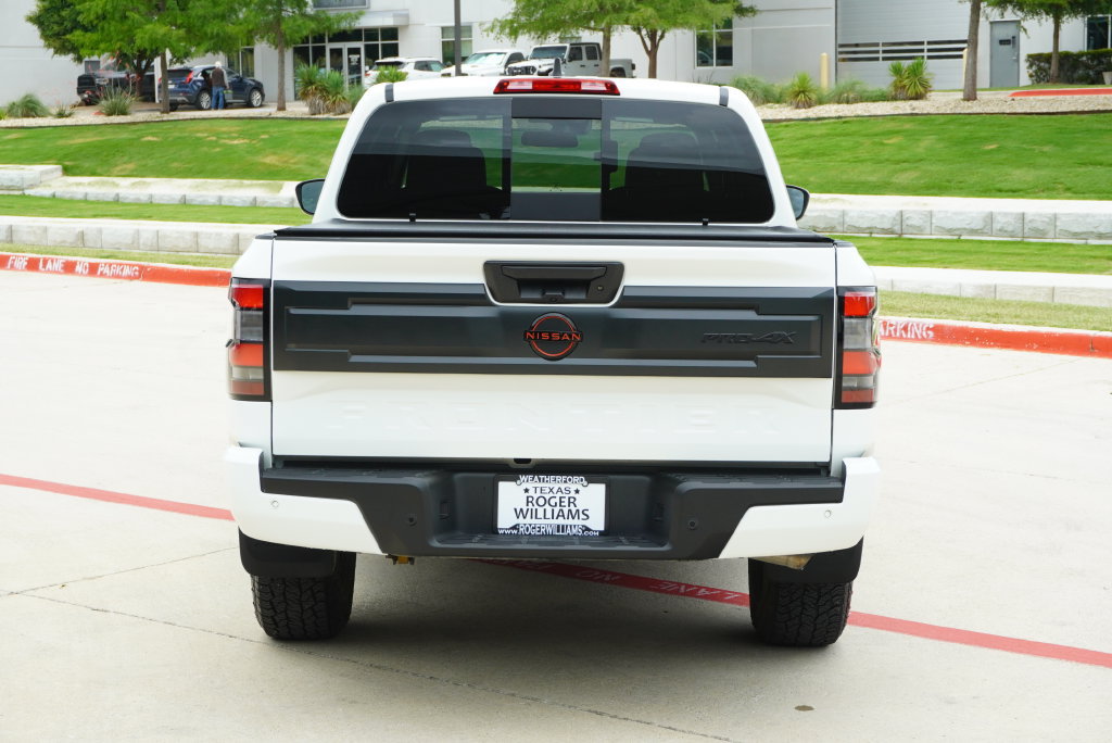 Used 2025 Nissan Frontier PRO-4X AWD/4WD image 4