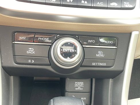 Used 2013 Honda Accord EX-L image 32