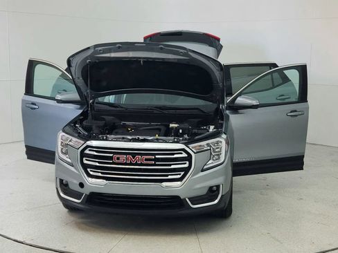 Used 2023 GMC Terrain SLT image 10