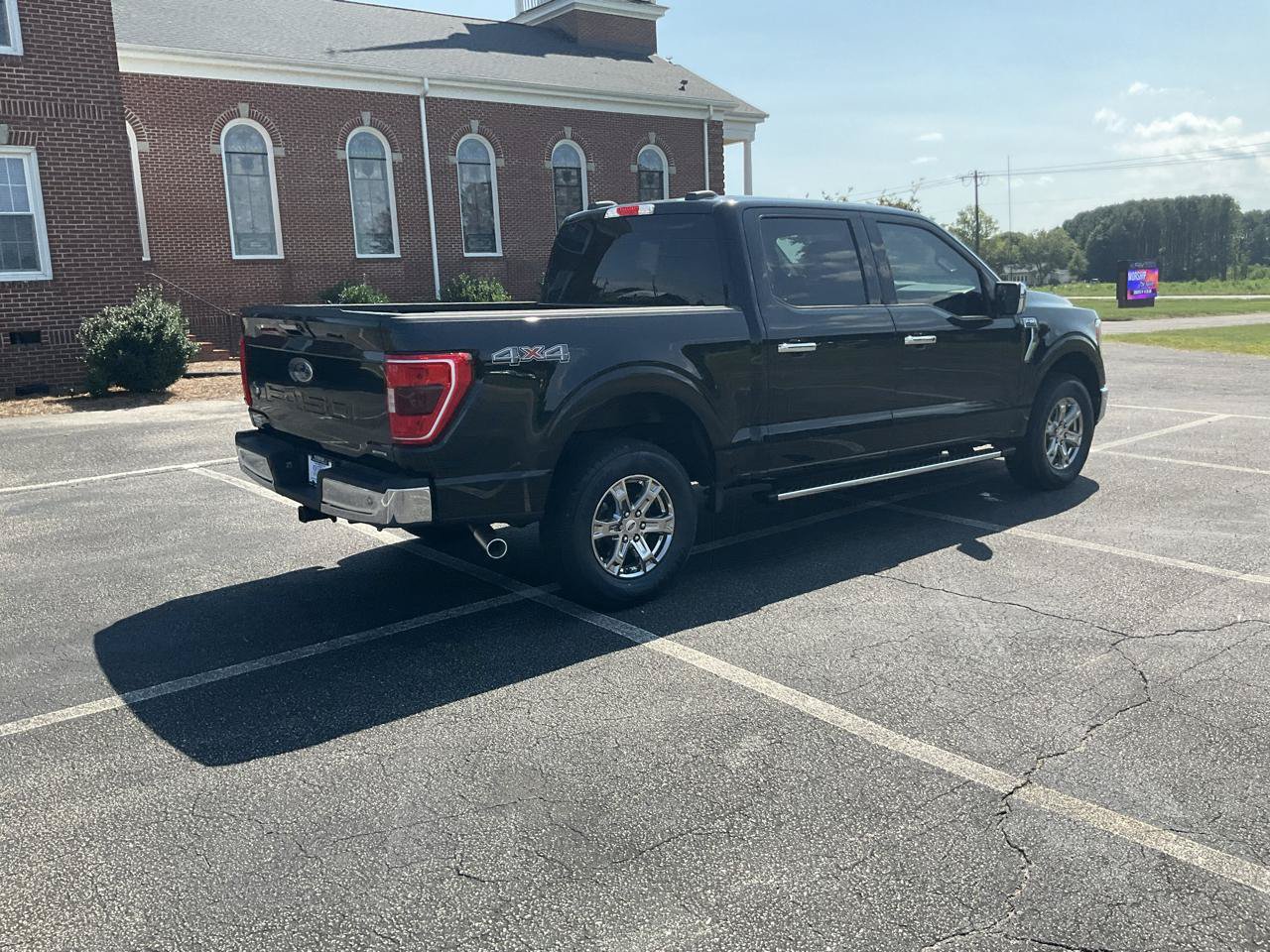 Used 2021 Ford F150 XLT w/ Equipment Group 302A High AWD/4WD image 7