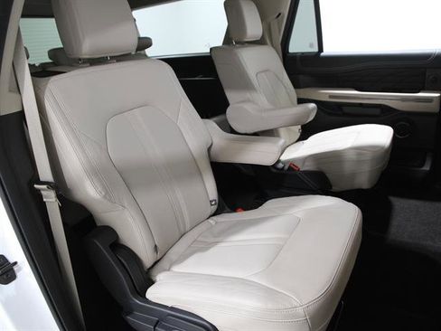 Used 2023 Ford Expedition Max Platinum image 19