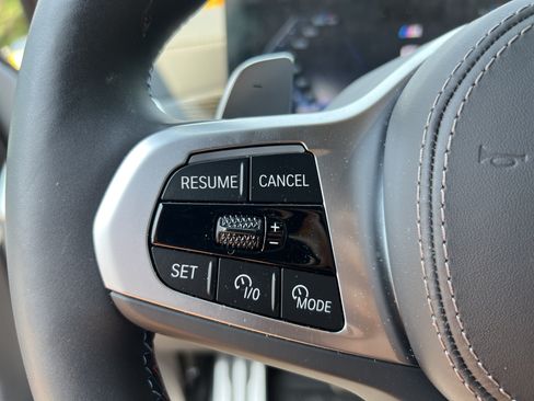 Used 2025 BMW X5 M60i AWD/4WD image 19