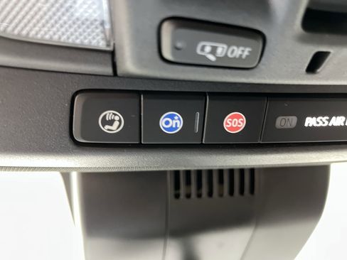 Certified 2022 GMC Sierra 1500 AT4 w/ AT4 Premium Package image 32