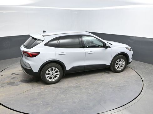 Used 2025 Ford Escape Active image 28
