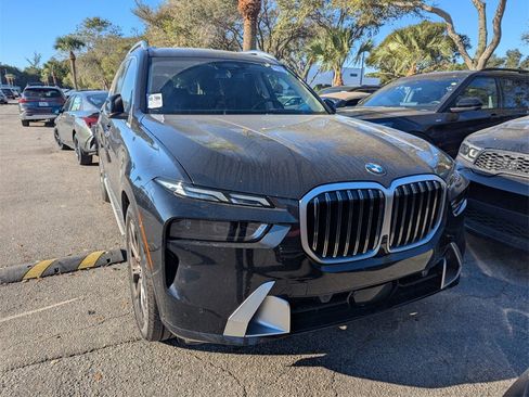 Used 2024 BMW X7 xDrive40i image 2
