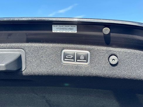 Used 2025 Genesis G70 3.3T Advanced w/ Sport Prestige Package AWD/4WD image 14