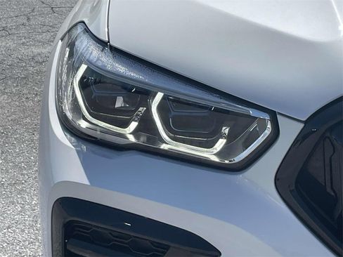 Used 2022 BMW X6 xDrive40i w/ Executive Package image 9
