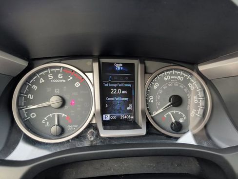 Used 2021 Toyota Tacoma SR5 AWD/4WD image 19