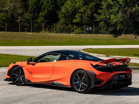 Used 2021 McLaren 765LT image 58