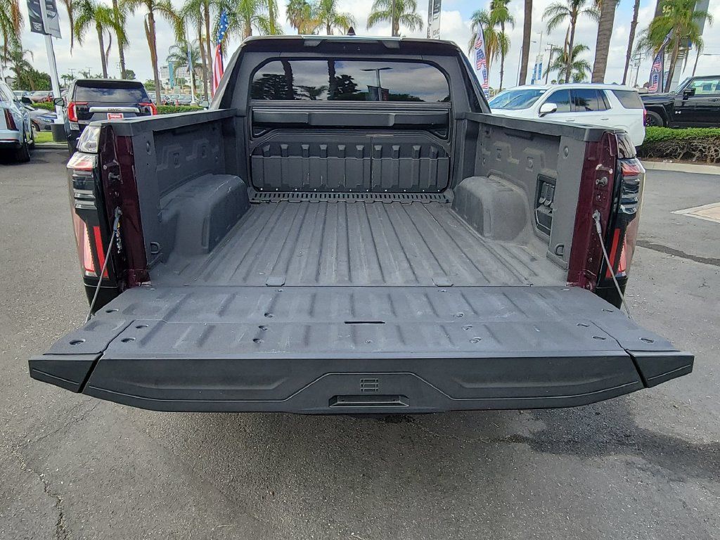 Used 2025 GMC Sierra EV Denali AWD/4WD image 26