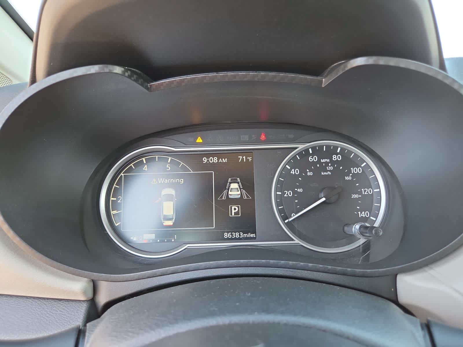 Used 2021 Nissan Versa SV FWD image 26