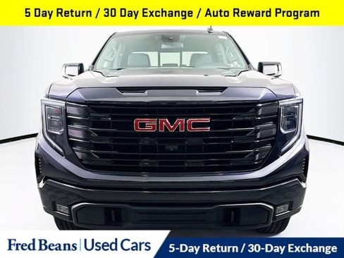 Used 2022 GMC Sierra 1500 Elevation w/ Elevation Premium Package AWD/4WD image 3