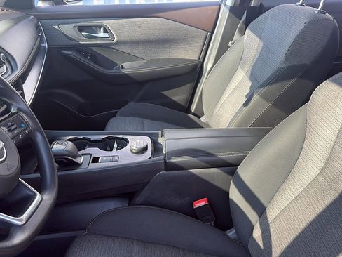 Used 2023 Nissan Rogue SV image 15