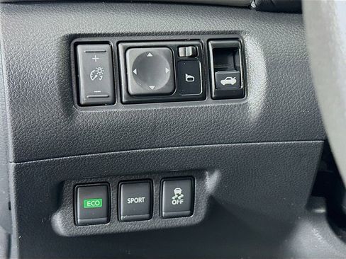 Used 2018 Nissan Sentra SV image 10