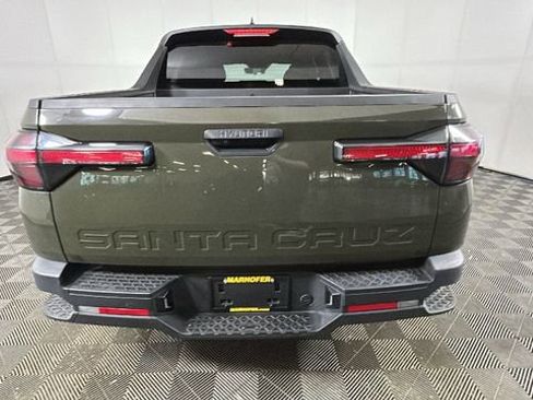 Used 2025 Hyundai Santa Cruz SE FWD image 4