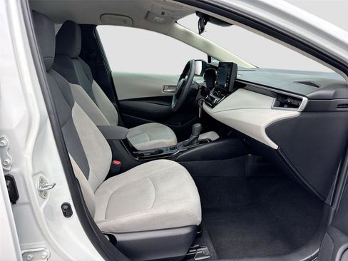 Used 2020 Toyota Corolla L FWD image 29