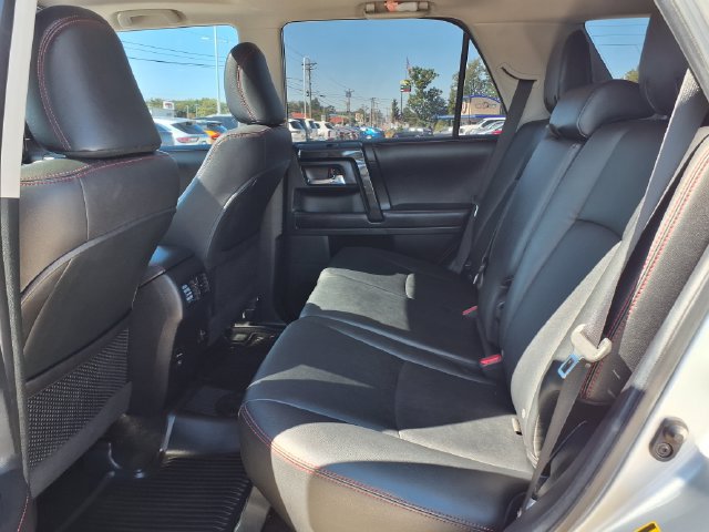 Used 2017 Toyota 4Runner TRD Off-Road Premium AWD/4WD image 11
