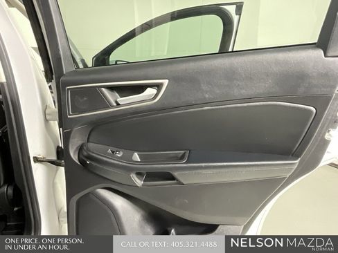 Used 2022 Ford Edge SEL image 18
